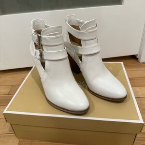 Michael Kors Walden bootie